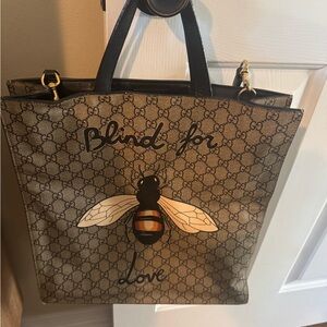 Gucci Beige Bee Print Tote Bag - Blind for Love